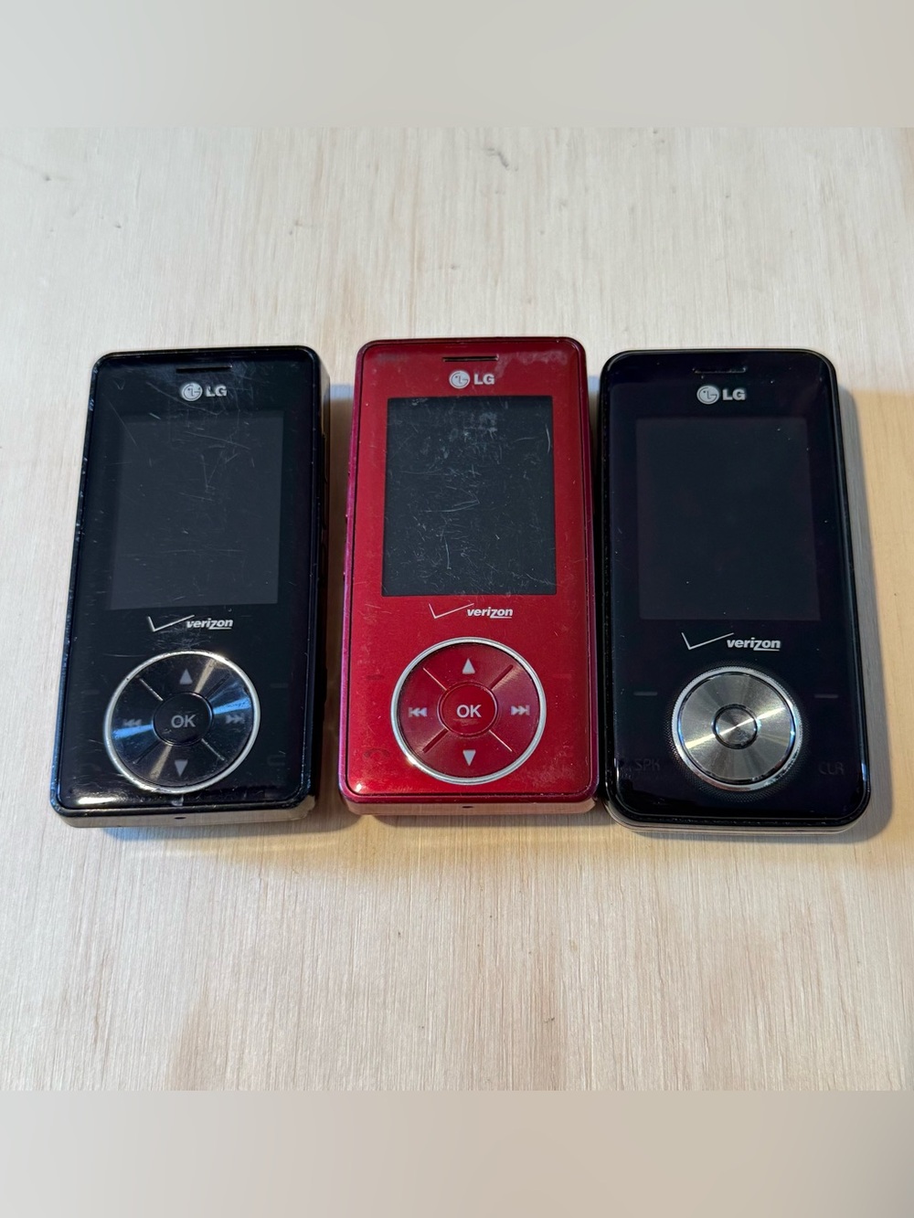 3-LG Chocolate 1/2-VX8500R/50 Red/Blk Flip Phone Verizon UNTESTED NoCharger Read